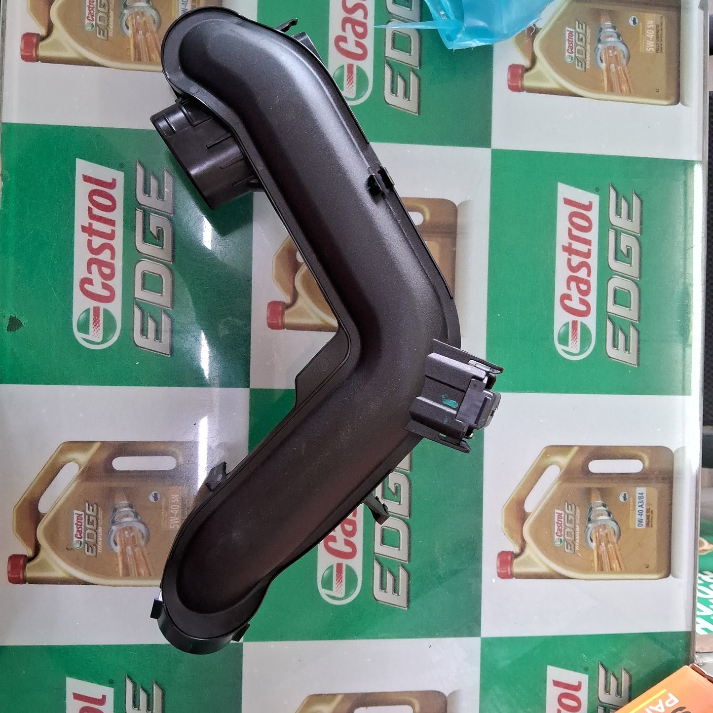 Audi - Turbo Pipe (Charge Air Duct Assy) 04C 145.673.H - MJ