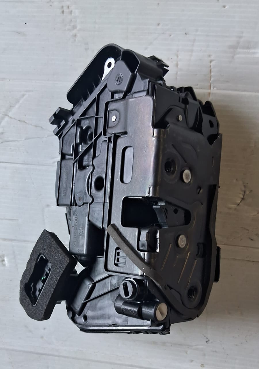 VW Tiguan, Virtus - Rear Door Latch - R 5NN 839 015A - MJ