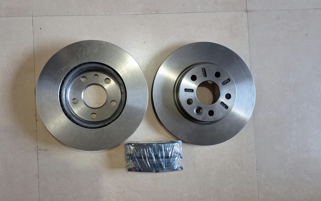 Tata Harrier - Front Discs & Brake Pads Combo - Bosch