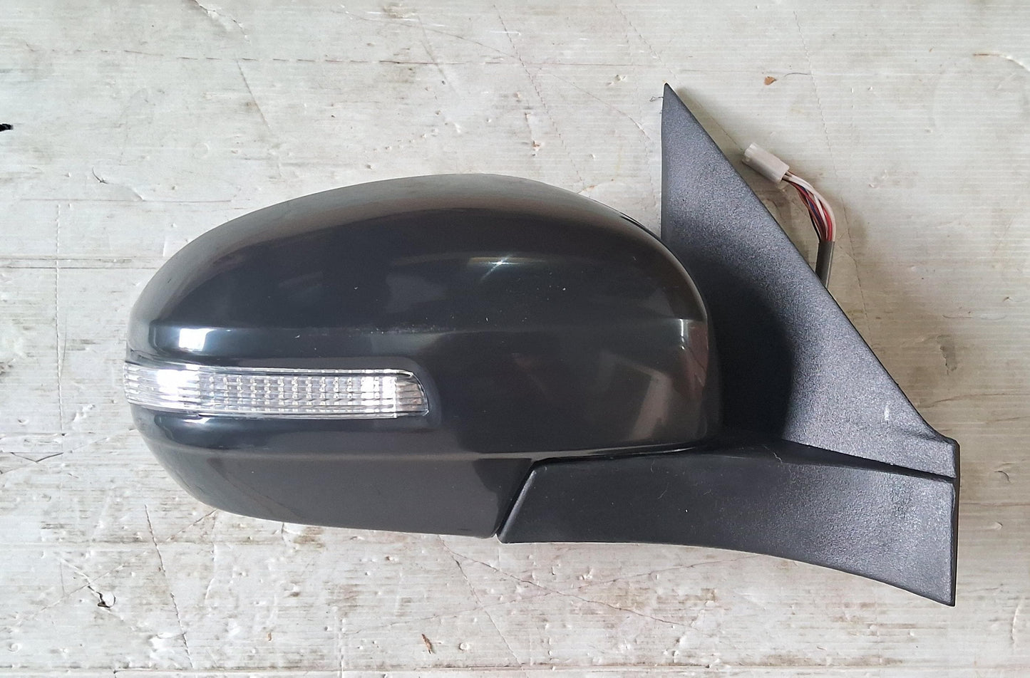 Maruti Suzuki Swift T3 Side Mirror Autofold Right (7 wires) - SVM-SWFTT3-39AFR Varroc