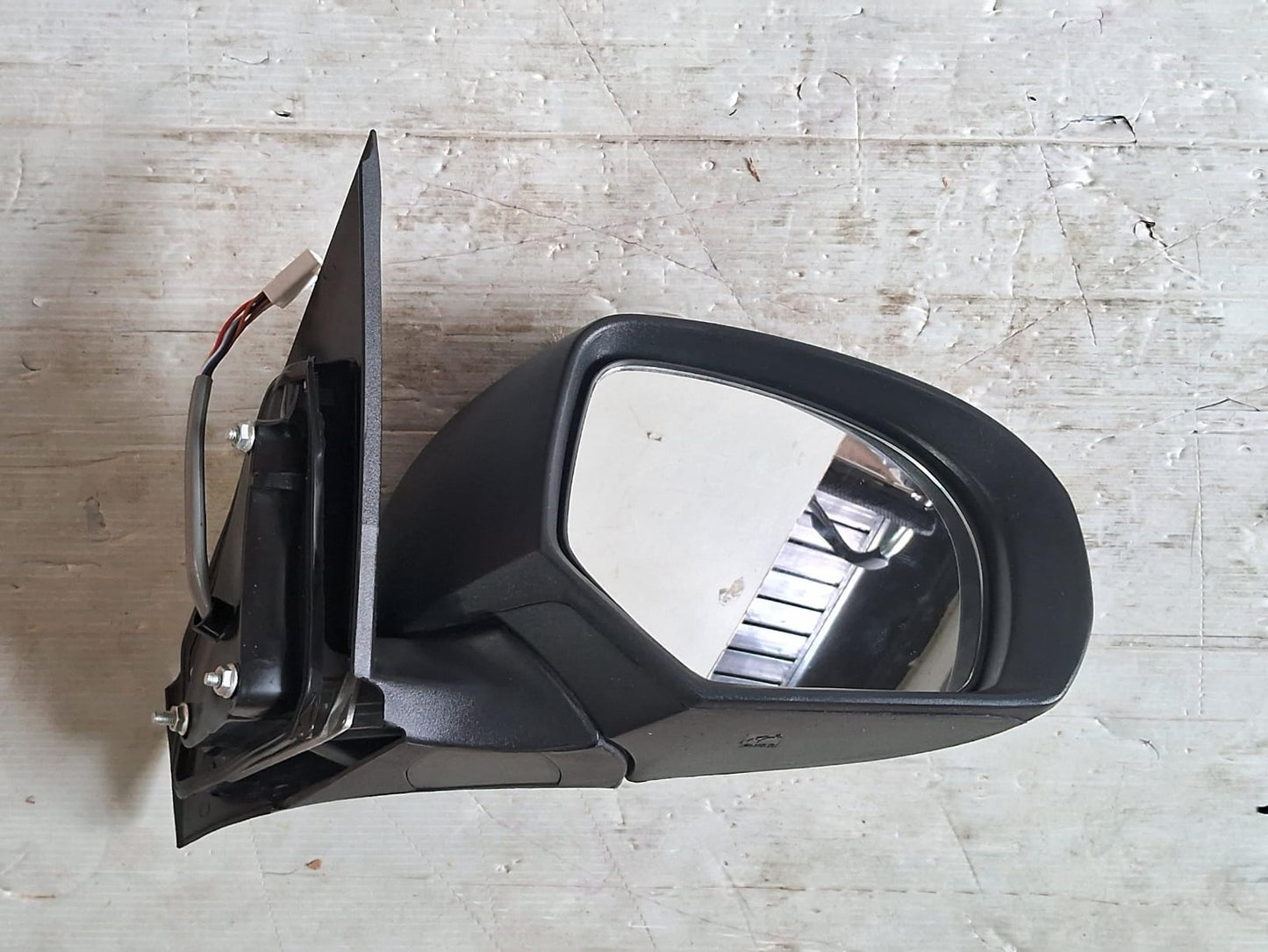 Maruti Suzuki Swift T3 Side Mirror Autofold Right (7 wires) - SVM-SWFTT3-39AFR Varroc