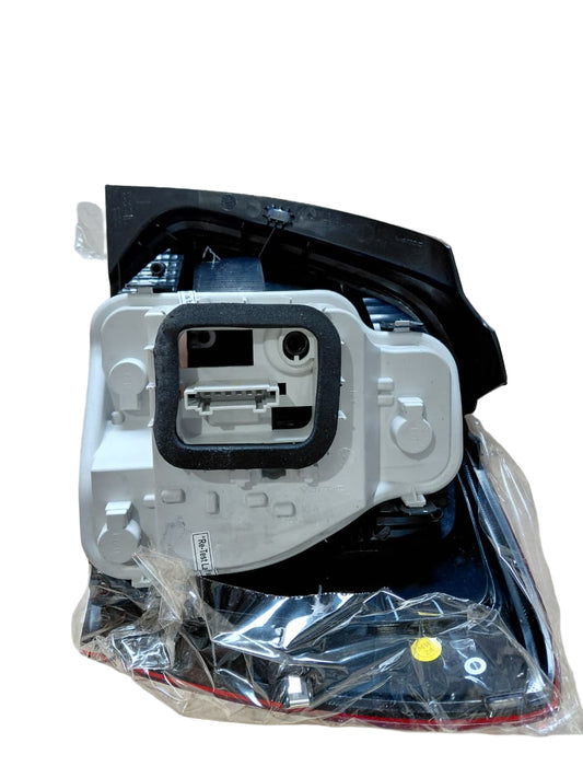 VW Polo Type I (2009-14) - Tail Light Left With Back Plate - RCA-POLO-095DL Varroc