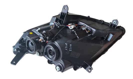 Mahindra TUV300 Head Light Right - HLA-MTUV-1791R Varroc