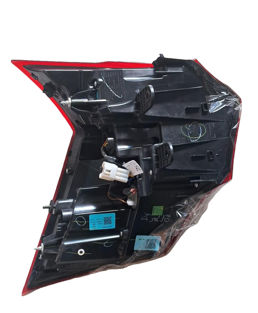 Mahindra XUV700 Tail Light Right - RCA-X700-H011L Varroc