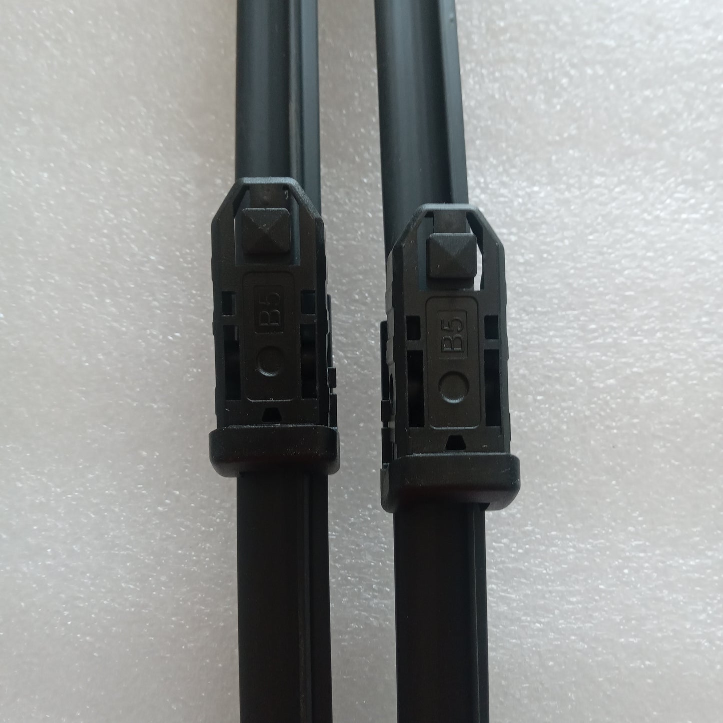 Mercedes ML, GL 166 Front Wiper Set 24+26 - MJ