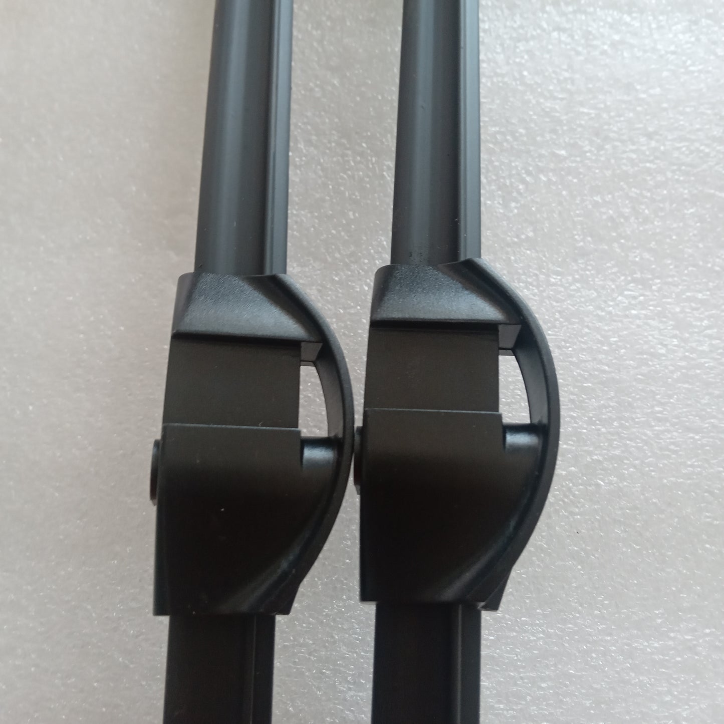 Mercedes E W212 Front Wiper Set 24+26 - MJ