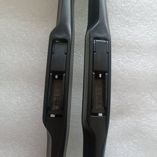 Land Rover Discovery Front Wiper Set 20+22 - MJ