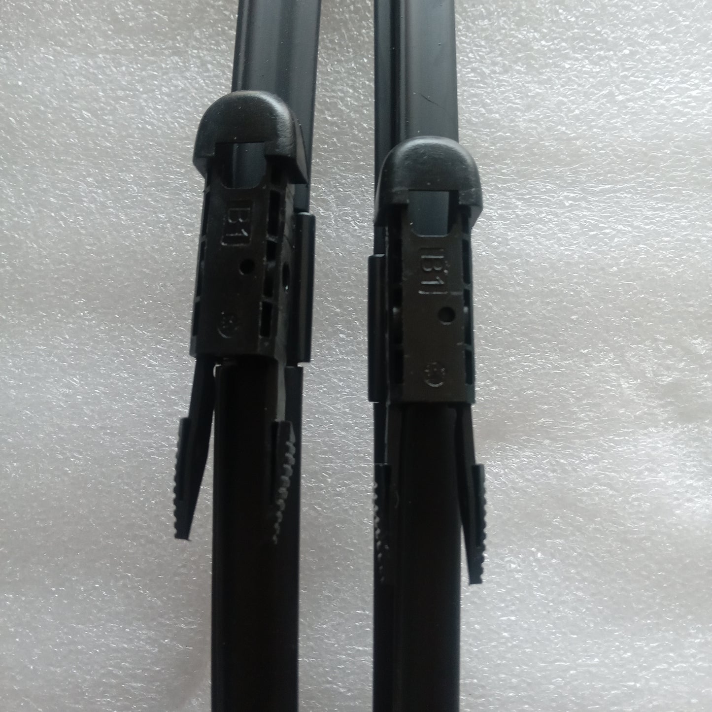 Jaguar XJ Front Wiper Set 18+24 - MJ