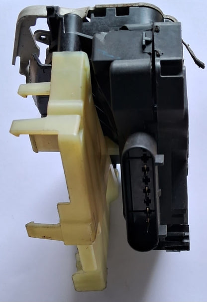 Ford Ecosport Front Right Door Latch - MJ