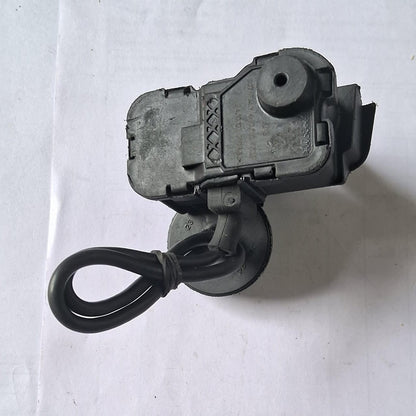 VW Polo - Fuel Tank Cap Lock Actuator 6R0810773F - MJ