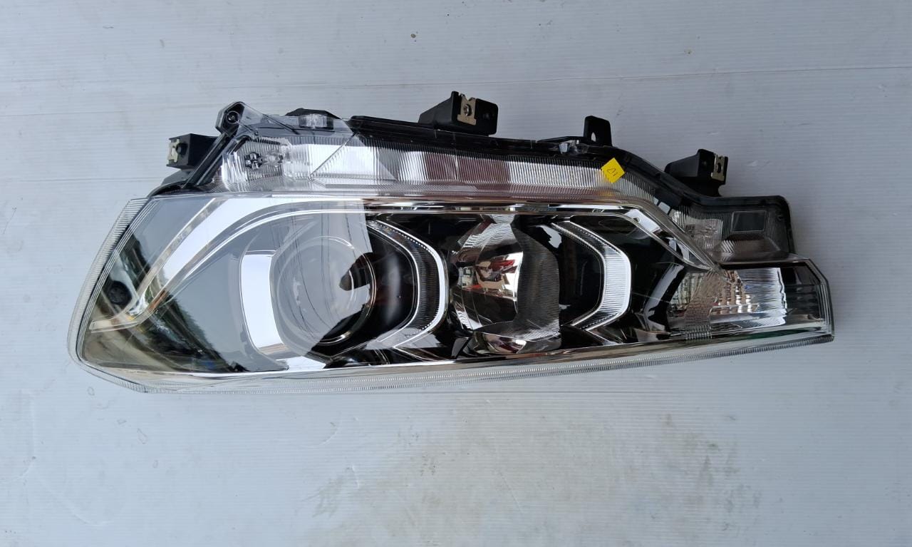 Maruti Suzuki Ertiga N/M - Head Light LH Side 35321 M 72R00 - MGP Genuine