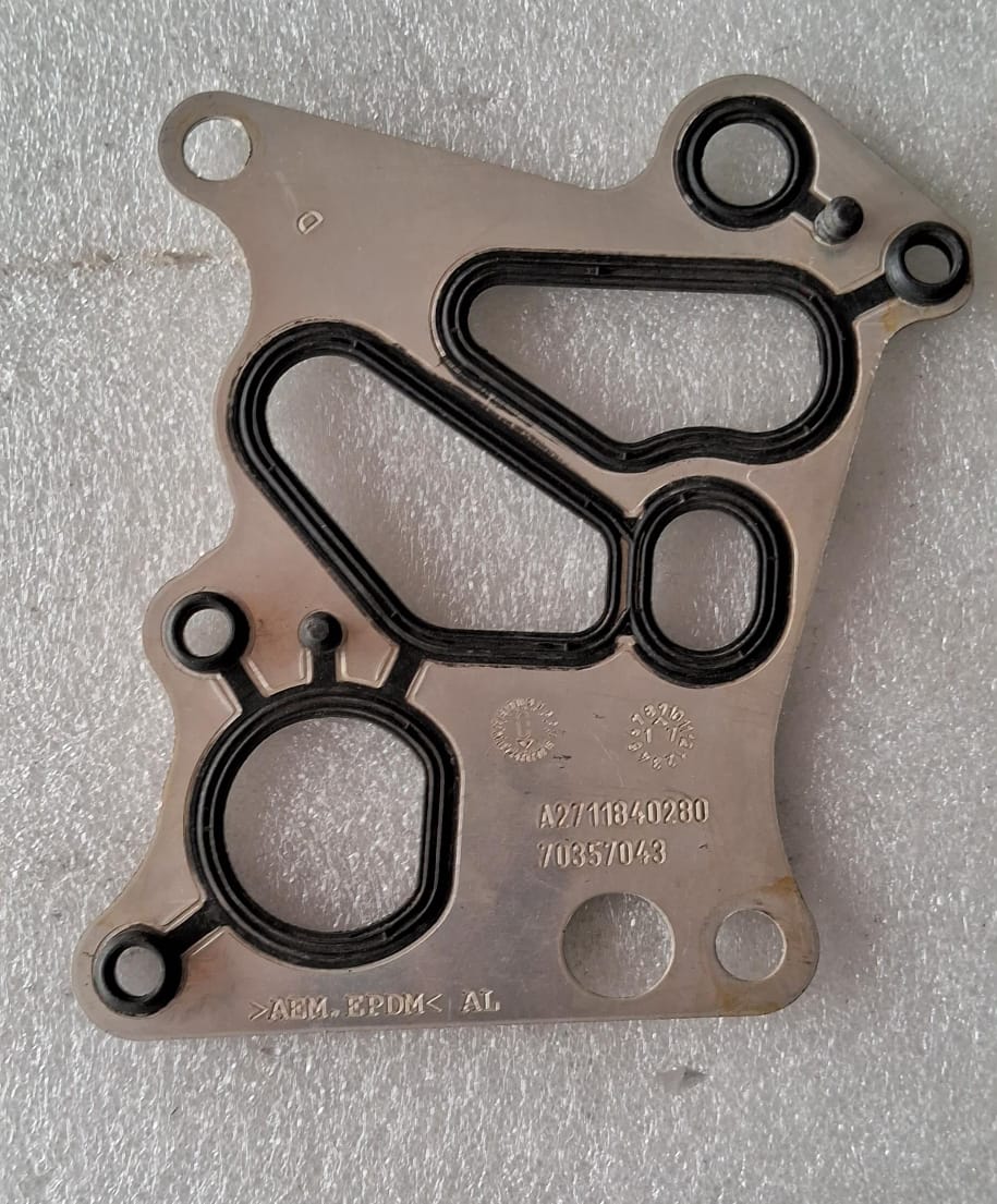 Mercedes C Class 204, E Class 212 - Gasket A2711840280 - MJ