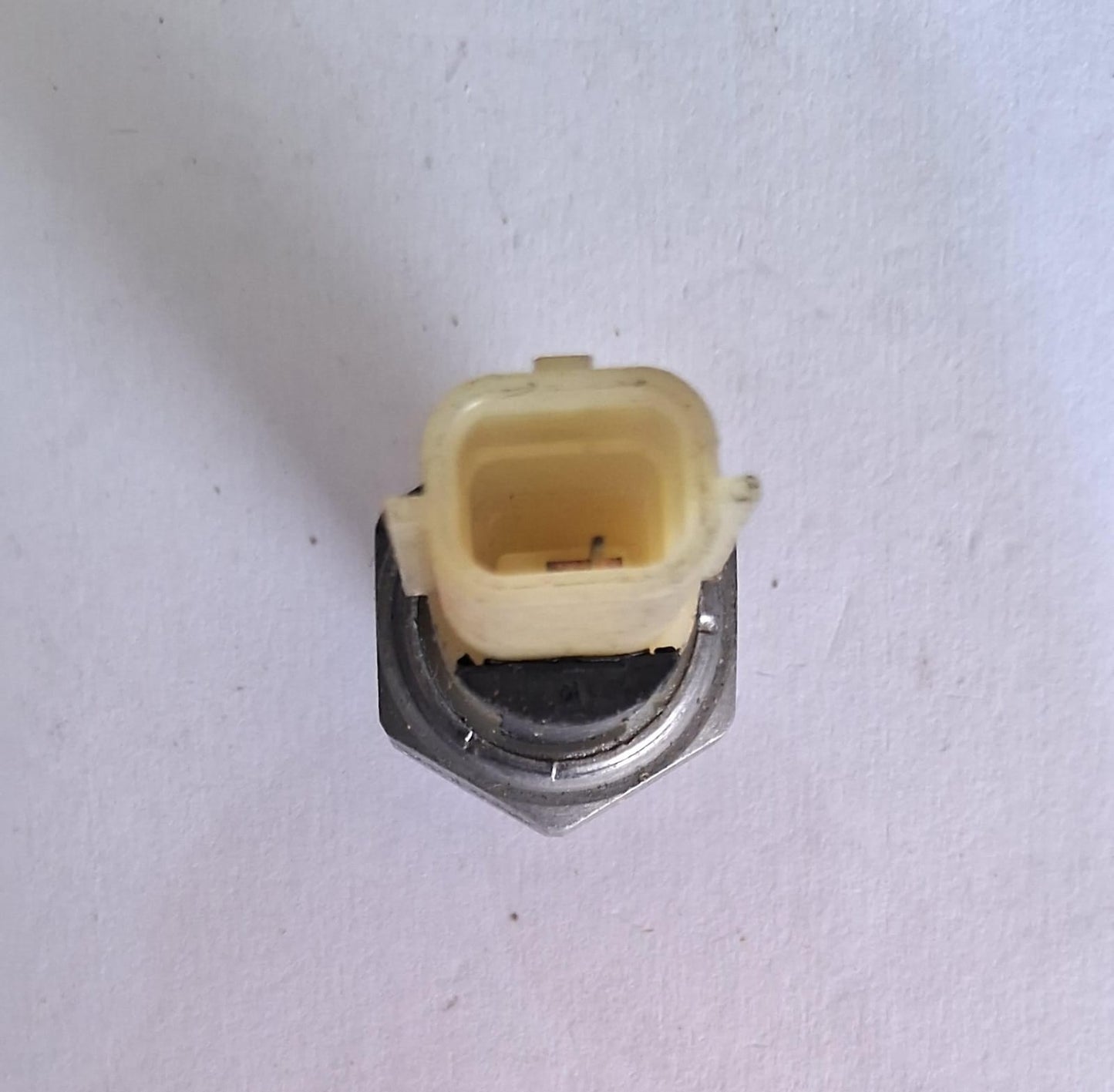 Renault Duster, Nissan Micra, Sunny, Evalia, X-Trail - Engine Oil Pressure Switch - MJ