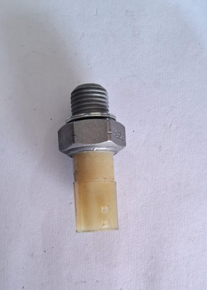 Renault Duster, Nissan Micra, Sunny, Evalia, X-Trail - Engine Oil Pressure Switch - MJ