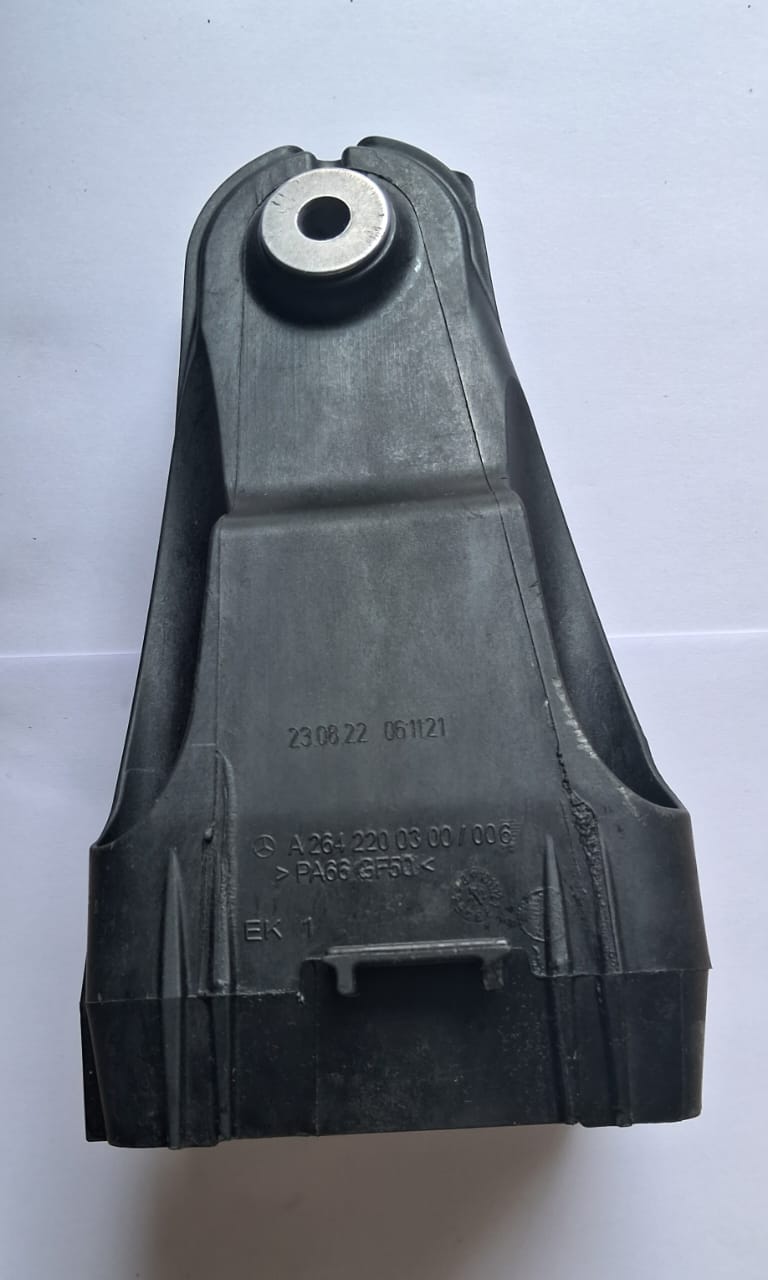 Mercedes ML 350 4-Matic - Engine Mount Bracket - MJ