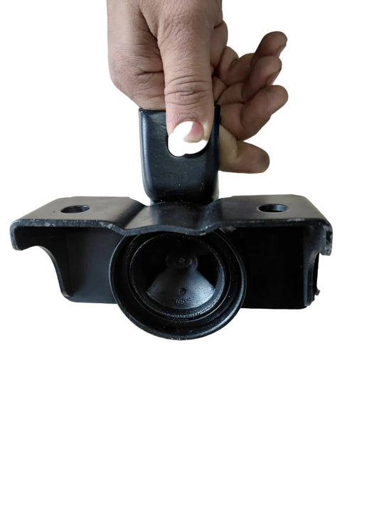 Mahindra KUV 100 Petrol / Diesel - Engine Mounting Left Side - MMK1-T1002 - TechNix