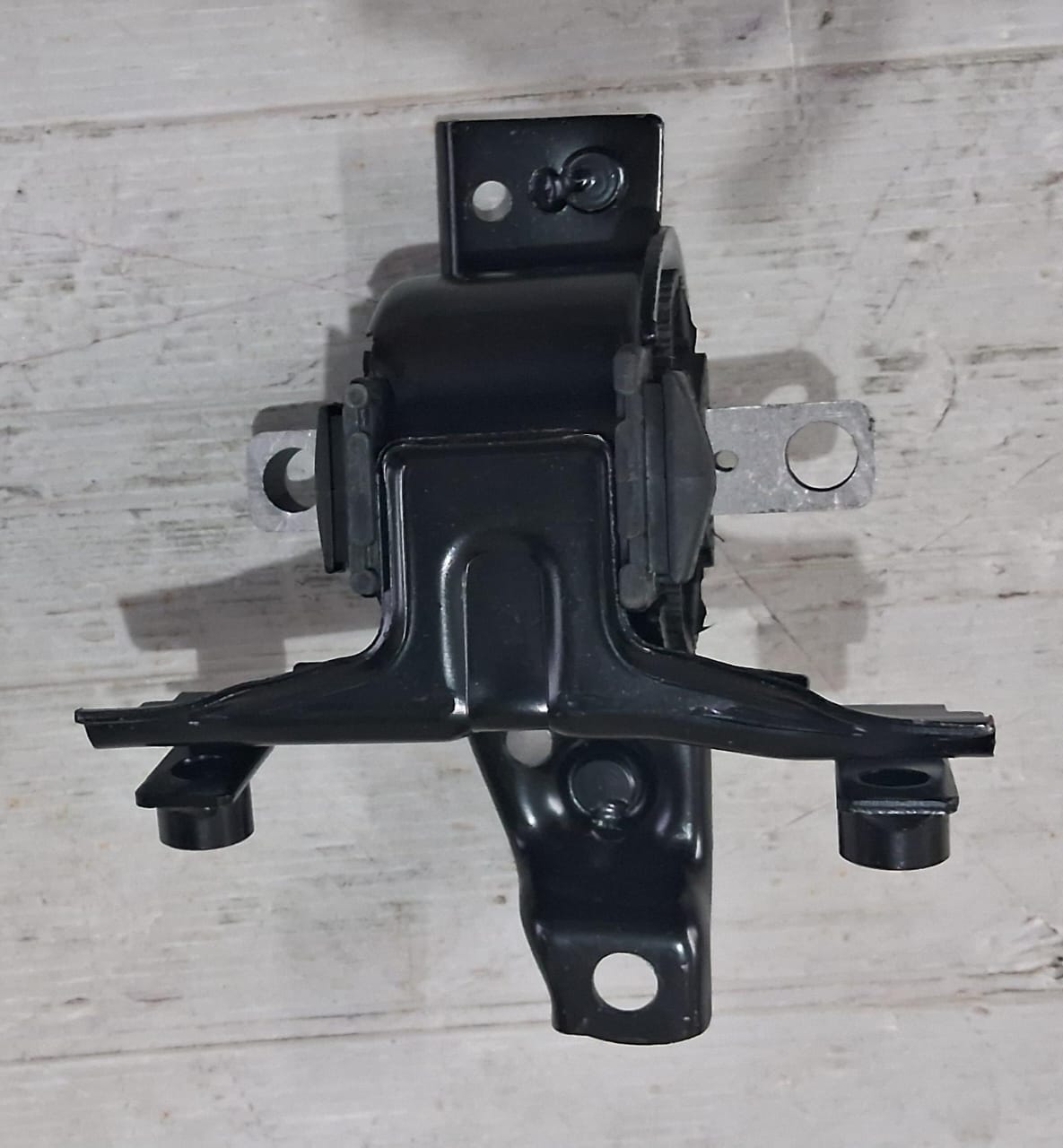 VW Vento, Polo, Ameo, Skoda Rapid, Fabia Diesel - Engine Mounting Left Side - VVE-T2010 - TechNix